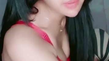 DeaLova Nyobain Live Colmek Satu Jari