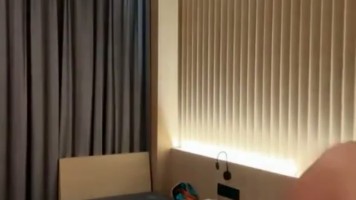 Geliat Cewek Montok Show Bugil Di Kamar Hotel