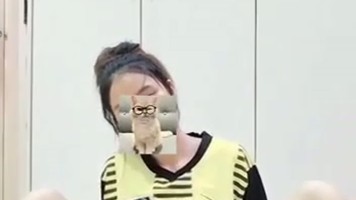 Gadis Malay Colmek Pakai Dildo